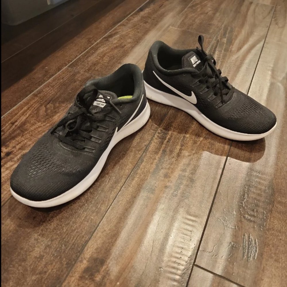 Nike Free RN women's 8